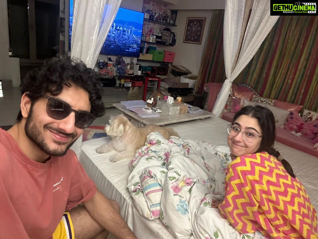 Sara Ali Khan Instagram - Happiest Birthday to my (not so) little IGGY potter 💕🎂🤟 The day you were born I knew I wouldn’t be moms #1 child, and now post Fuffy Singh I’m happy that you’re not the superlative either. Regardless, you’ll always be my #1 boy 🫂👫