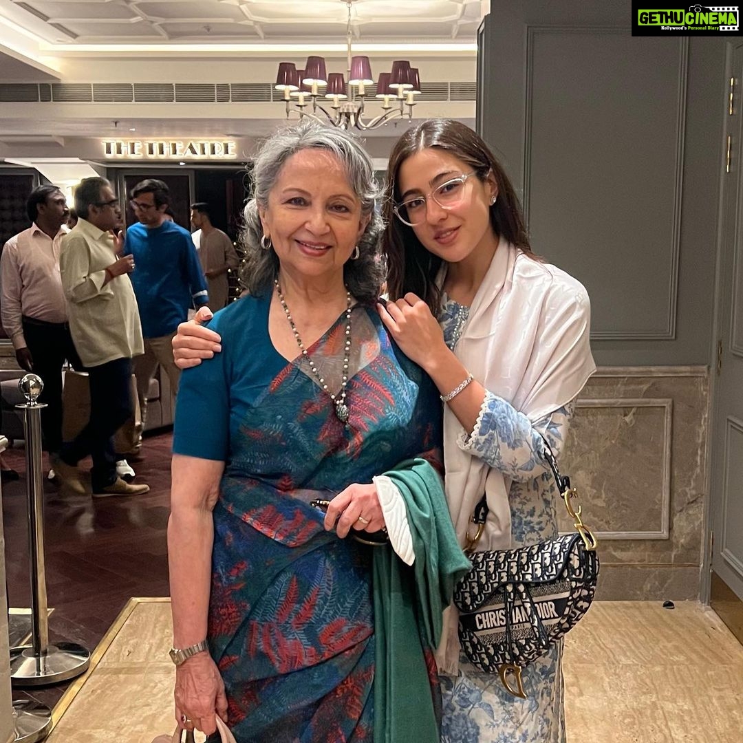 Sara Ali Khan Instagram - Mere sapno ki Rani 👑 Is my most stunning Granny 👩👦