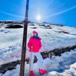 Sara Ali Khan Instagram - The first time I came to these places- I had never faced a camera 🎥 Today I can’t imagine my life without it. Thank you Kedarnath for making me who I am and giving me all that I have. 🌙☀️⛰️🎥🙏🏻❤️🌌 Very few people are lucky enough to come to you, and I am full of gratitude and appreciation that I can come back to just thank you. Jai Bholenath 🙏🏻 Uttarakhand - The Heaven On Earth