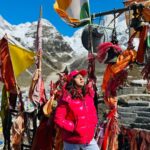 Sara Ali Khan Instagram - The first time I came to these places- I had never faced a camera 🎥 Today I can’t imagine my life without it. Thank you Kedarnath for making me who I am and giving me all that I have. 🌙☀️⛰️🎥🙏🏻❤️🌌 Very few people are lucky enough to come to you, and I am full of gratitude and appreciation that I can come back to just thank you. Jai Bholenath 🙏🏻 Uttarakhand - The Heaven On Earth