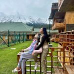 Sara Ali Khan Instagram - Hello Full Moon Phase 🌕💫✨🙏🏻 Snow-clad mountains 🏔️ with sunny rays 🌄 Sitting by the fire 💁🏻‍♀️enjoying the flame 🔥 the haze 🌌 Nights are warm, sun-kissed swim in the days 🏊‍♀️ Phones been off this week so time to hear what sara says 🗣️🙊 #purnima #fullmoon