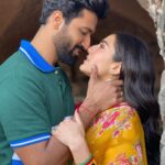 Sara Ali Khan Instagram - Somya aur Kappu Hamare Dil se Aapke Screens par kal se ♥️♥️♥️ #ZaraHatkeZaraBachke out on 2nd June!!!