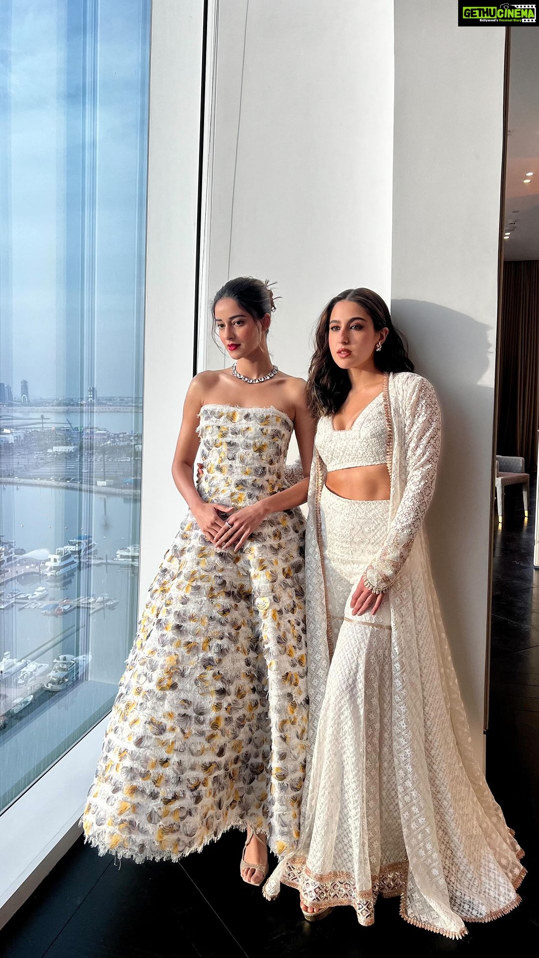 Sara Ali Khan Instagram - 24 hours in Doha πΆπ¦ποΈββοΈβοΈπ«