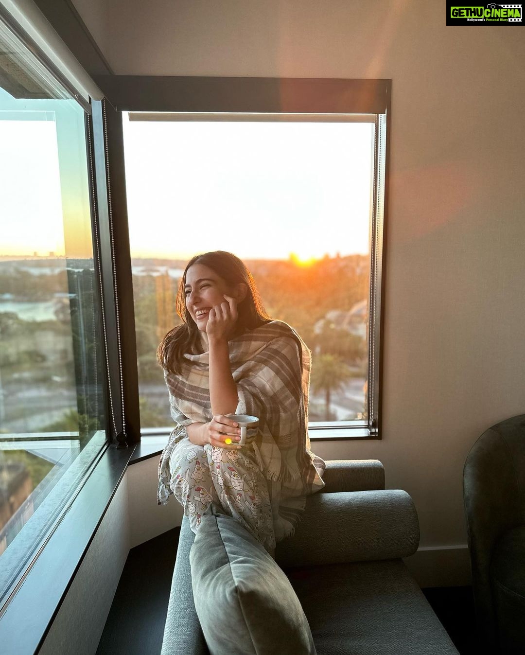 Sara Ali Khan Instagram - Golden Sunrise & Strong Coffee ☀️☕️ Best moments sweeter than toffee 🍬