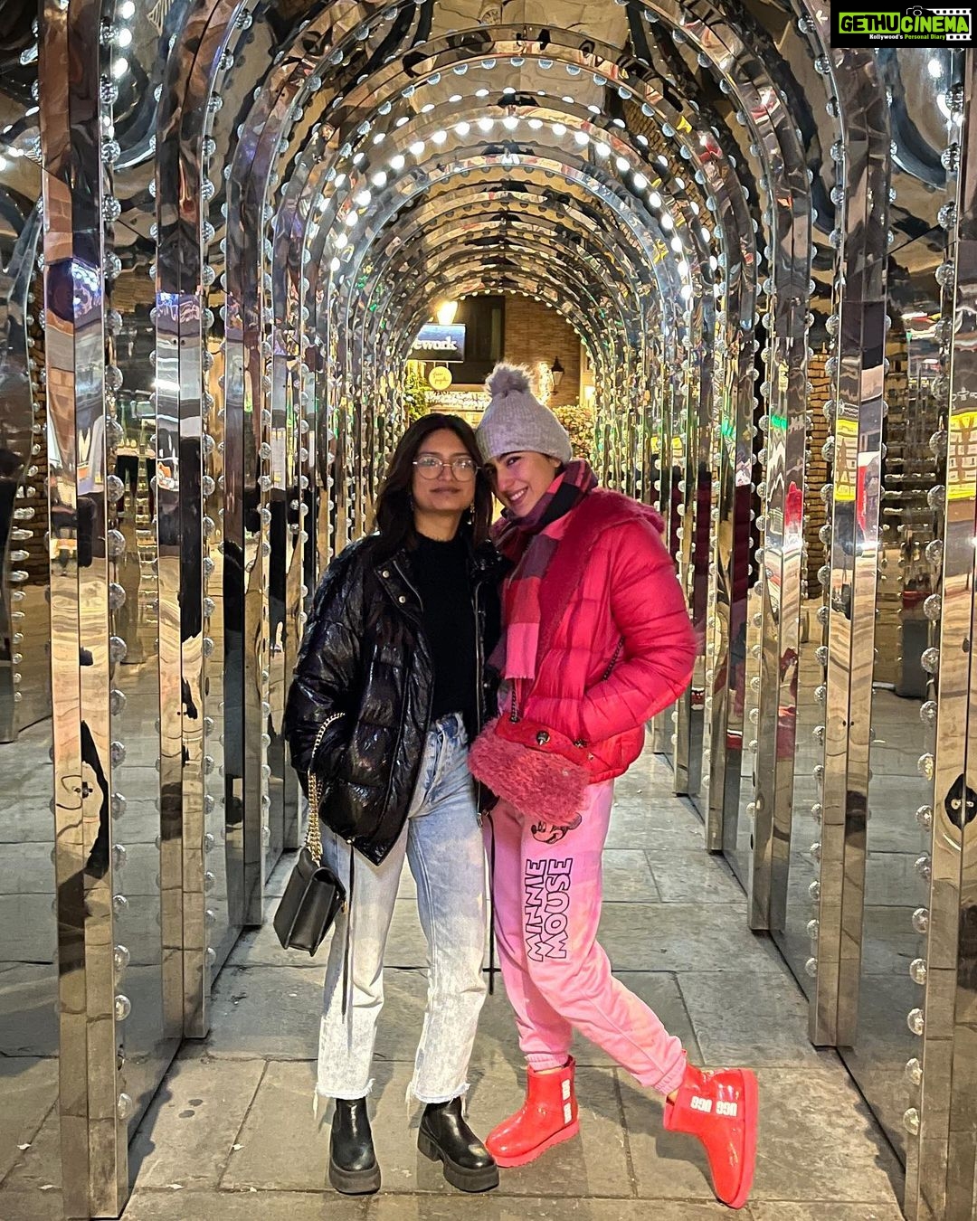 Sara Ali Khan Instagram - As Merry as a Cherry ππ In Wonderland finding our fairy π§πΌββοΈ JK sheβs gone to Waitrose ππ©βπ§βπ¦ Winter Wonderland