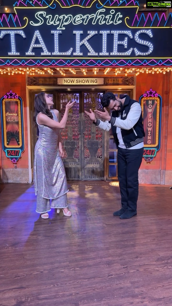 Sara Ali Khan Instagram - Kappu aur Somya ke beech ki ΰ€ΰ₯ΰ€ΰ€Έ ππ»ββοΈπ
π»ββοΈ Then again there is bhains in every romance π₯°π€·π»ββοΈ #ZaraHatkeZaraBachke out on 2nd June β€οΈπΏπ₯€