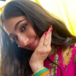 Sara Ali Khan Instagram - Somya aur Kappu ka weekend mood 💁🏻‍♀️♥️🍿🎟️🎬📽️🙏🏻 Thank you all, for all the love 💕 #ZaraHatkeZaraBachke out now!