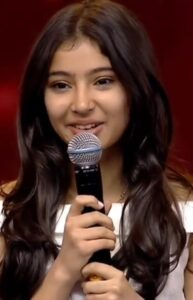 Sara Arjun Instagram - Throwback Thursday ☺️

.

.

.

#explore #explorepage #lovequotes Happiness 🤗💫

.

.

.

#dream #love #happy #girlidea #mumbai #maharashtra #dilhi #sara #fypシ #lovequotes #chennai #kerala