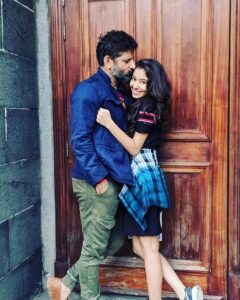 Sara Arjun Instagram - पापा का प्यार ❤️

.

.

Happiness 🤗💫

.

.

.

#dream #love #happy #girlidea #mumbai #maharashtra #dilhi #sara #fypシ #lovequotes #chennai #kerala #dad #fatherslove