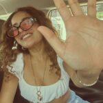 Sara Gurpal Instagram – #SaraKehndi Body positivity felllate huye Hun log…We were doing this while waiting for our lunch !😂 #MyDj n #MyManager