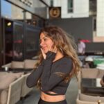 Sara Gurpal Instagram – #SaraKehndi Can you guess what I’m thinking ?  #NoMakeup