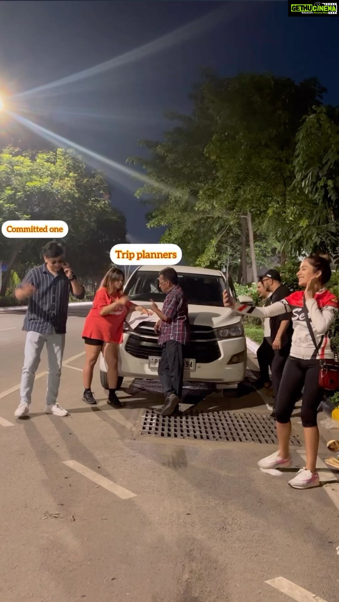Sara Gurpal Instagram - 100% truthhhh…….. the #Dadyyyyyy power 😂😂😂 . . . . @komzae @iamankitmidha @cinematic.dmn @xiphixmusic @jugnumassey5