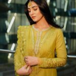 Sarah Khan Instagram - @sairashakira is restocking its Summer Luxury Pret Collection ’23 on popular demand ✨ My favourite collection of the season 🤩 Exclusively available at @laamofficial 🚨 Set your alarms as the collection restocks on 21st March 6PM PST🚨 Available at www.sairashakira.com #LAAM #SairaShakira #SarahKhan #SarahKhanXSairaShakira