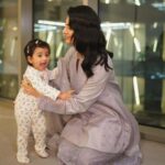 Sarah Khan Instagram - Before the event ♥️ My Alyana 🧸♥️ Thank you @bilalsaeedphotography for capturing these moments