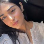 Sarah Khan Instagram - 💕