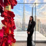 Sarah Khan Instagram - Lunch with a view 💕 @celavidubai CeLaVi