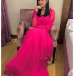 Sarah Khan Instagram - Rawalpindi 💕 Wearing @virsaay.official Jewellery @saj_jeweler