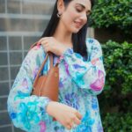 Sarah Khan Instagram - @Astore_pk is one of the pioneer brand of Bags & Modest clothing 🫶🏻 Their maxi’s & Abayas are trendy, perfect for umrah purpose aswell 🌺 All made in Pakistan 💙 ✴️12-12 SALE is LIVE on entire store, You can get every Bag in just 1999rs & upto 70% off on all other products 🤩 Hurry up & Place your orders on www.astore.pk 🤍 Styling/PR @stylebyhassan @hassanabdullahofficial #astorepk #astorexsarahkhan #sarahkhan #styledbyhassanabdullah ✨