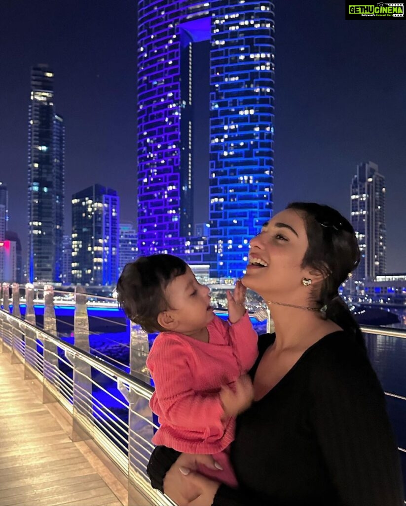 Sarah Khan Instagram - 💕🌌 UAE