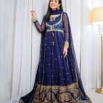 Sarah Khan Instagram - I'm totally in Love with my Stunning Eid Outfit by @impressionwears_ And Their Eid Festive Collection Is Now LIVE! Don't be late to get your hands of my Favourite Dresses before they sell out! ❤️ @impressionwears_ PR: @aneehafeez #impressionwears #sarahkhan #spotted #aneehafeez