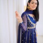 Sarah Khan Instagram - I'm totally in Love with my Stunning Eid Outfit by @impressionwears_ And Their Eid Festive Collection Is Now LIVE! Don't be late to get your hands of my Favourite Dresses before they sell out! ❤️ @impressionwears_ PR: @aneehafeez #impressionwears #sarahkhan #spotted #aneehafeez