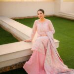 Sarah Khan Instagram - @saffronpk_official Is this the definition of beauty? You just can't say no, can you? The diva Sarah Khan dazzling us all with her jaw-dropping looks in Saffron's pastel pink masterpiece. Pure joy to our eyes!! #sarahkhan