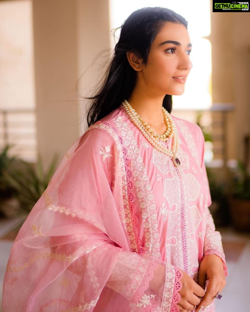 Sarah Khan Instagram - waiting for eid in @sapphirepakistan 💛 Ready To Wear Eid Collection live now, in stored & online! #sapphirexme #sapphireeid #sapphirepakistan 📸 @abdulsamadzia