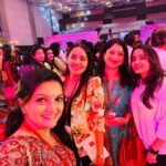 Saranya Mohan Instagram - @bhamaa @gopalaswamylakshmi @ananyahere @actressmuktha ❤❤ Darlings