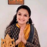 Saranya Mohan Instagram – Vinayaka Chathurthi Wishes❤