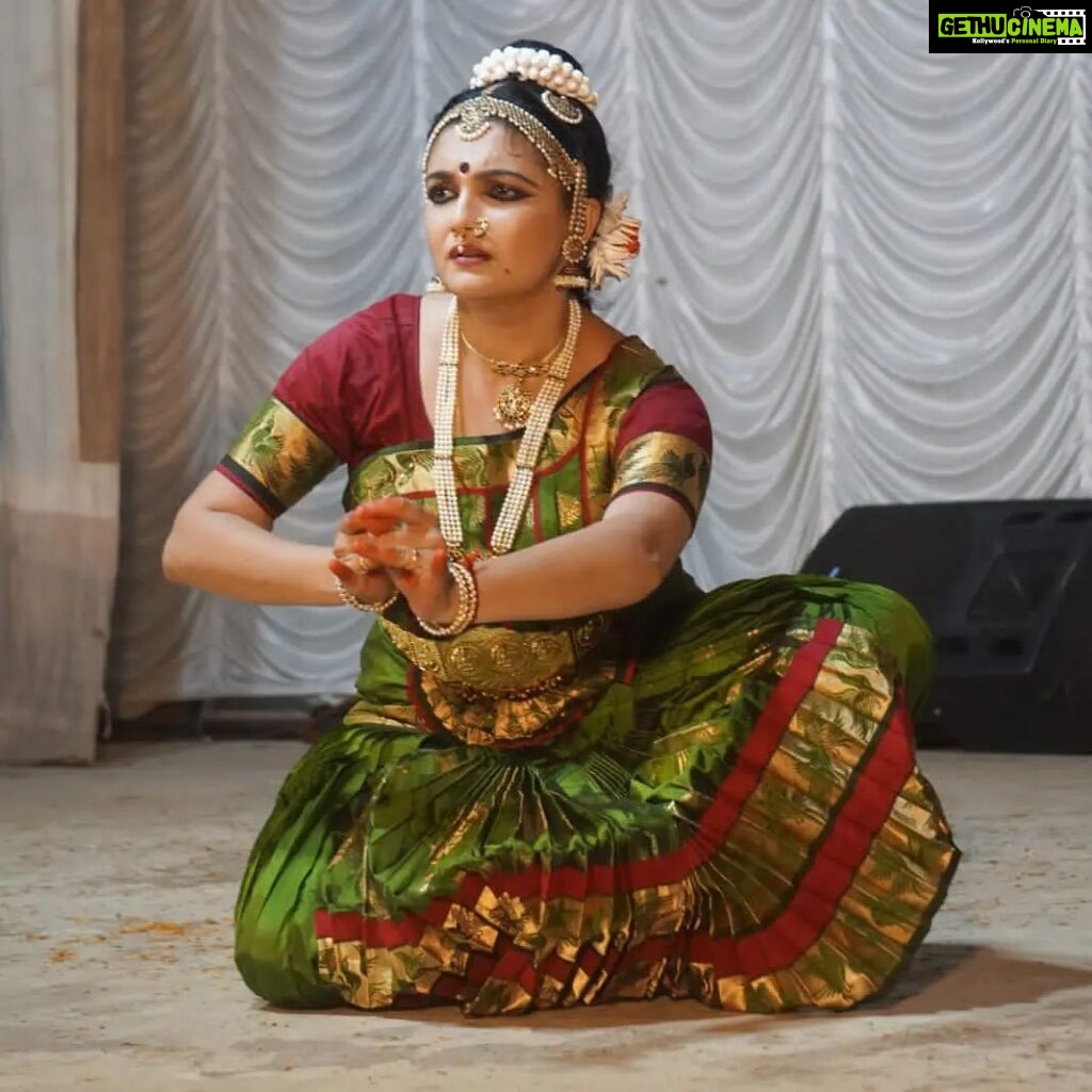 Saranya Mohan Instagram - If you stumble, make it part of the dance.❤ #tbt Trivandrum, India