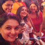 Saranya Mohan Instagram – @bhamaa @gopalaswamylakshmi @ananyahere @actressmuktha ❤❤ Darlings