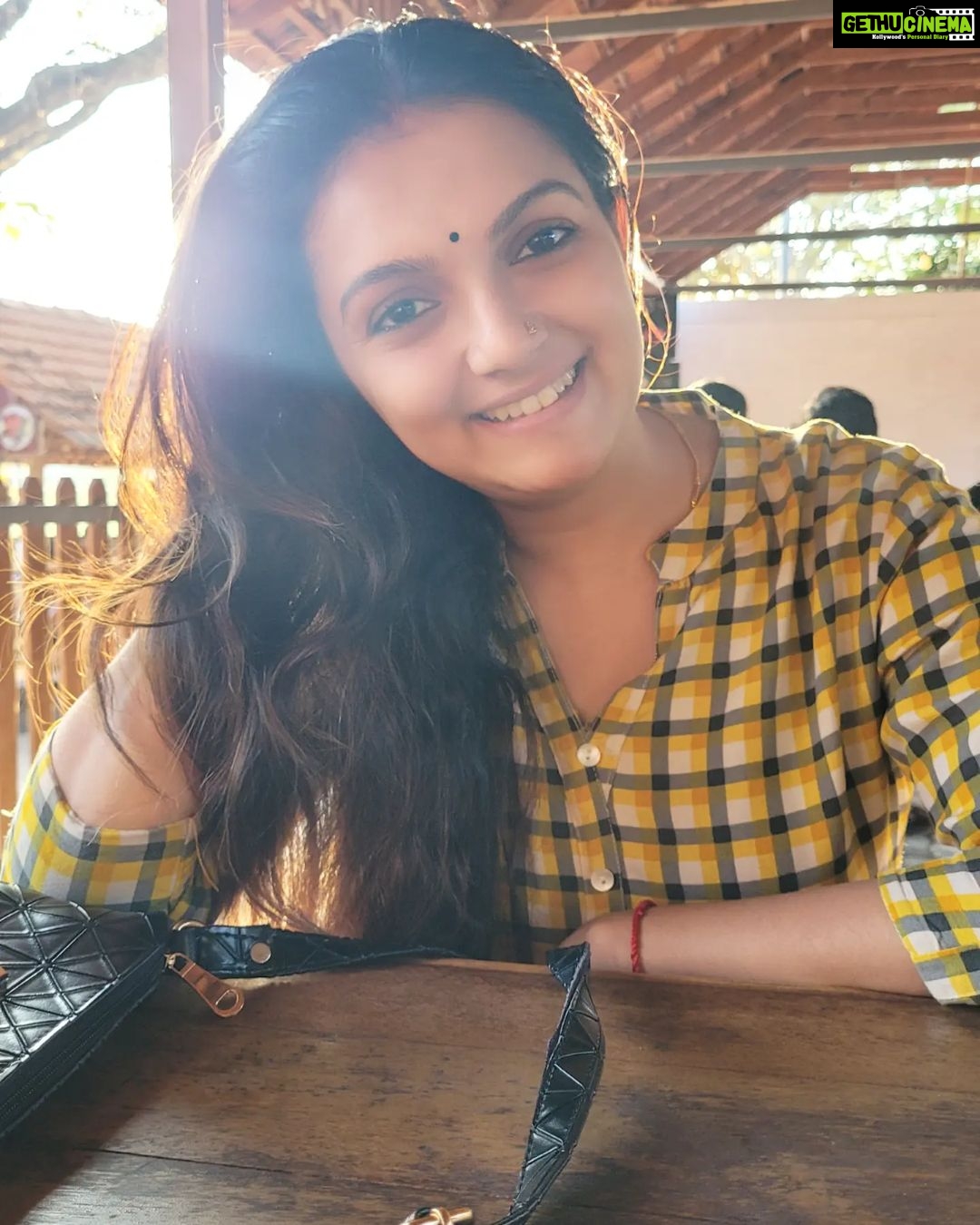 Saranya Mohan Instagram - ❤❤ @swami_bro Akkulam