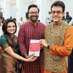 Saranya Mohan Instagram – Thank You @vikramsampath  and Congrats!

#braveheartsofbharat Raj Bhavan (Kerala)