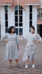 Sarayu Mohan Instagram - With my sweet chutney 🤣😋 @sarayu_mohan 📸 @_story_telle__r #reels #trendingreels #friendsgoals #favouriteperson #sarayumohan #sarayufans #meeramax #meeramaxmakeupartist #reelsinstagram Mamangalam