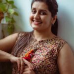 Sarayu Mohan Instagram - @sarayu_mohan #newpost #instagram #instagood #follow #love #like #new #likeforlikes #photography #followforfollowback #trending #post #viral #instadaily #likes #explore #photooftheday #explorepage #comment #india #fashion Kochi, India