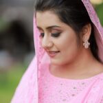 Sarayu Mohan Instagram - Eid Mubarak ❤️ @jilappi @swapna_weddings @_sapnas_makeover @nahaz_muhammed_ @athiravramesh