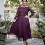 Sarayu Mohan Instagram - Prioritize ur happiness! Wearing @threads_nbeads on a happy Eve Click @_story_telle__r 🥰