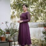 Sarayu Mohan Instagram - Prioritize ur happiness! Wearing @threads_nbeads on a happy Eve Click @_story_telle__r 🥰