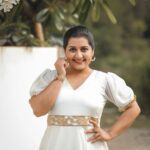 Sarayu Mohan Instagram - Happy Easter♥️ Costume @binds_designer