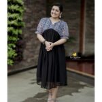 Sarayu Mohan Instagram – New one!♥️
Women’s Aliyacut aline frock
Puff sleeves
Sizes,m to xxl

@__akhil_babuttan__  clicks