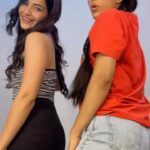 Sargun Kaur Luthra Instagram – Teacher ~ did you guys cheat 
~~~ our answer sheet 📄🤪