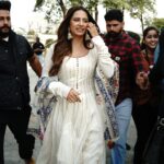 Sargun Mehta Instagram - 2ND photo reason aa hasse da .. Nigah marda ayi ve will NOT RELEASE ON OTT ... so book your tickets for #17thmarch2023