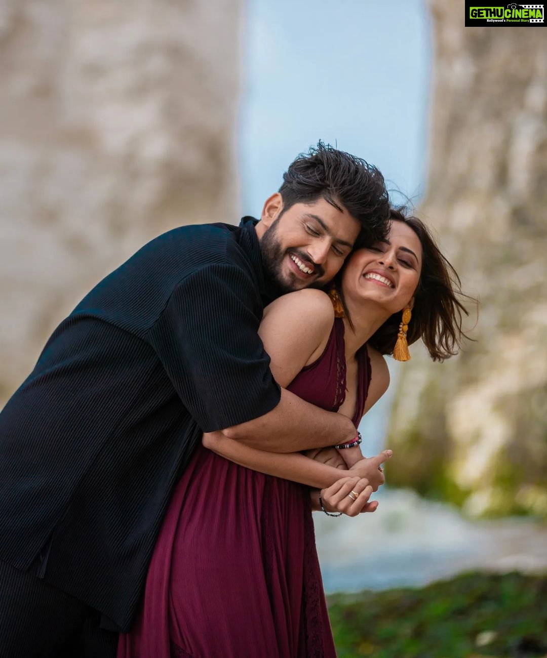 Sargun Mehta Instagram - Trailer chon favorite dialogue dasso ππ Mera - "tuhade aaleya nu taan botlaan ch v jananiyan dissan lagg paindiyan .. MAIN TAAN HAIGI V ATT" NIGAH MARDA AYI VE π 17TH MARCH IN THEATRES NEAR YOU .. @rupinderinderjit @sam_malhi #nigahmardaayive #17thmarch2023 #sargunmehta #gurnambhullar