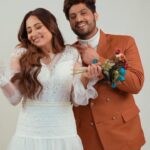 Sargun Mehta Instagram - Taitho sohna nazar nazara nhiyo vekhiya , sohh lagge tere to pyara nhiyo vekhiya …… in cinemas 17 march #NigahMardaAyiVe