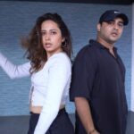 Sargun Mehta Instagram – #junooniyatt TITLE TRACK OUT NOW 
click on the link in my bio 😁

Choreo by – @yasshkadamm

@salimmerchant @salimsulaimanmusic @ravidubey2312 @dreamiyata @6_ankitgupta @gautamvigim @neharana03 @colorstv @dropofsunshine31