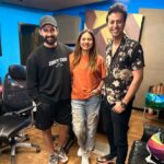 Sargun Mehta Instagram - We are loving your responses to the launch promos of #junooniyatt .. So grateful to our friend @salimmerchant …For giving us this masterpiece of a title track for the show … from our first call to him to now his child like excitement to create this marvel has been infectious ,thank you Raj and shraddha for lending your voices to the track …can’t wait for India to hear it in entirety @sulaiman.merchant @salimsulaimanmusic @shraddhapandit @rajpandit17 @vivekhariharan @muheetbharti @adityakalway Much love from Team @dreamiyata #comingsoon on @colorstv ❤️❤️