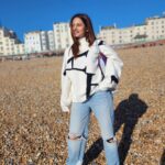 Sargun Mehta Instagram - Yeh wala din chahiye