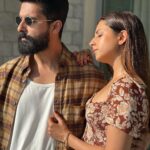 Sargun Mehta Instagram - teri shirt da main ta Button soniye..