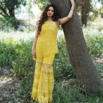 Sargun Mehta Instagram - Nigah marda ayi ve in theatres near you ❤️ Wearing @rococobyraghvi Styled by @d_devraj Pr @studioclick_india Shot by @daasmediaworks