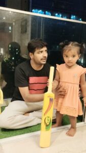 Sathish Instagram - Love from youngest @mahi7781 and @chennaiipl fan 😍😍😍